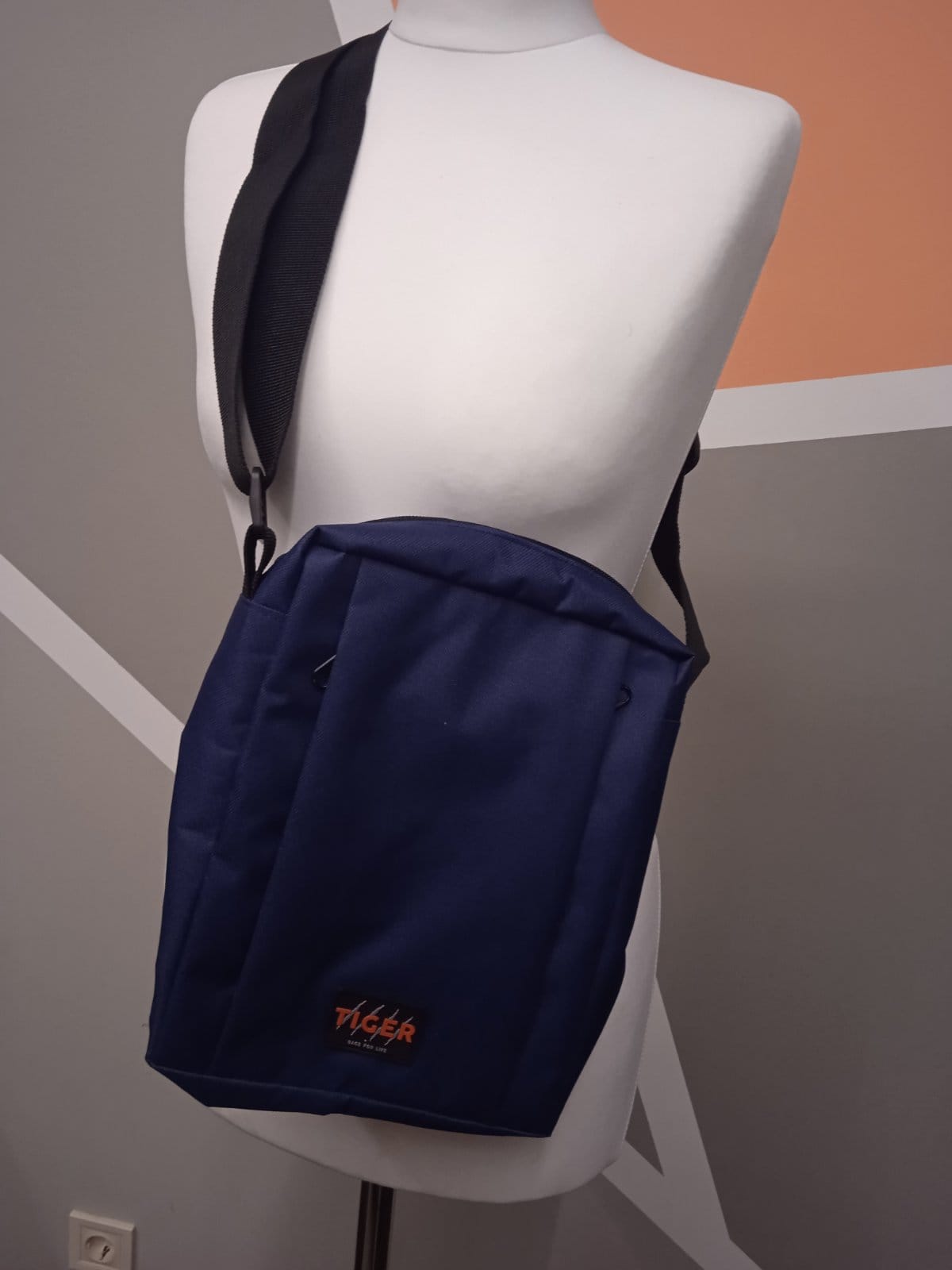 Сумка через плечо Tiger Joker Direct темно-синій