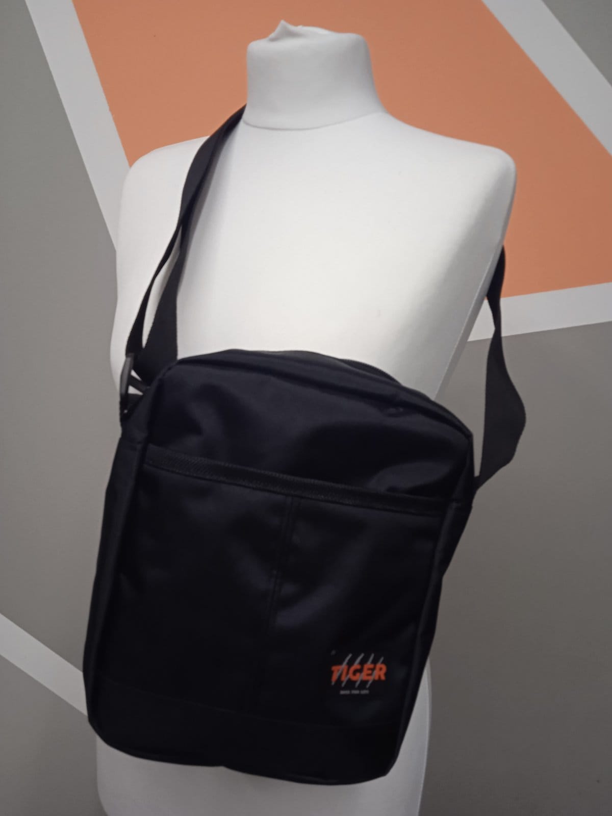 Сумка через плече Tiger Hip Чорний (Гучі)