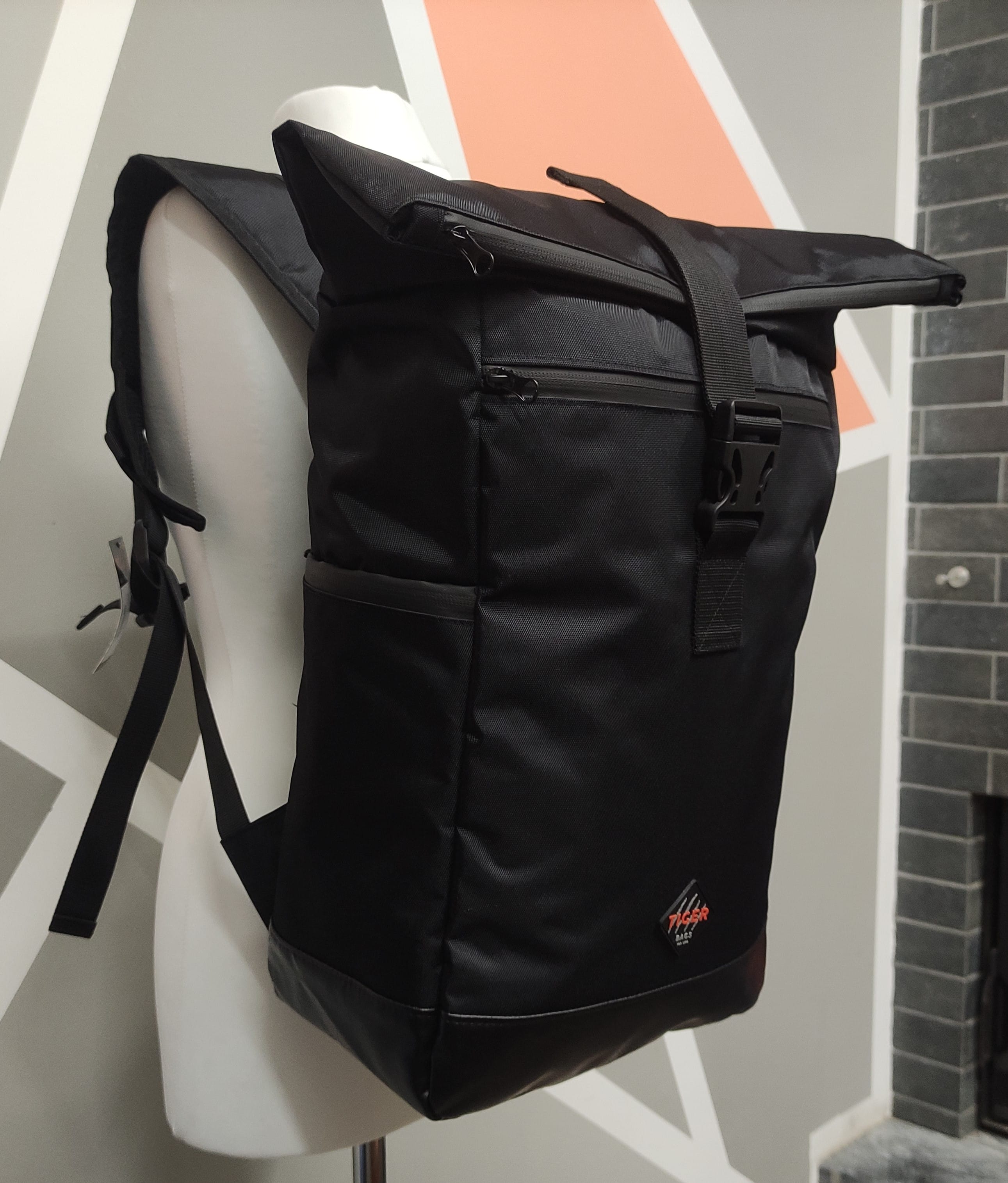 Міський рюкзак Tiger Craft Чорний (Гучі)